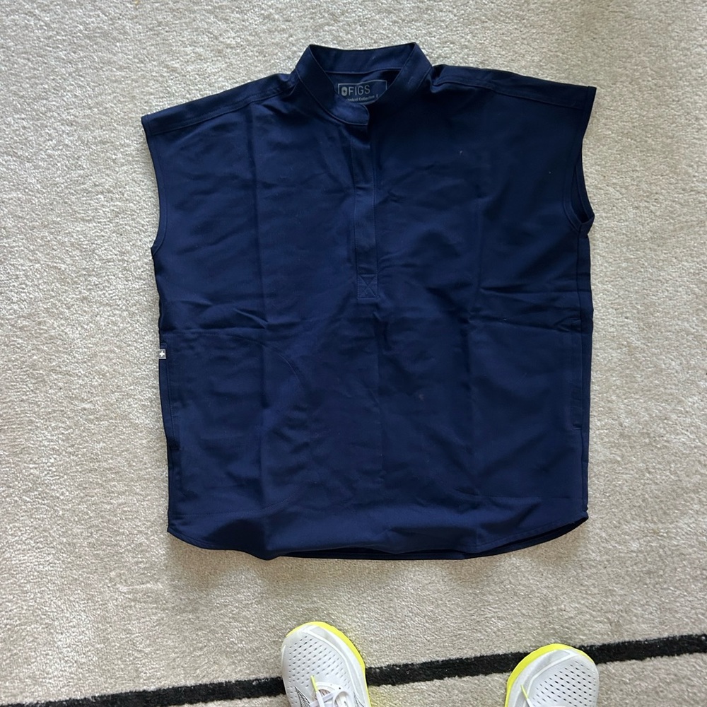 Figs Rafaela Oversized Navy Scrub Top (Small)